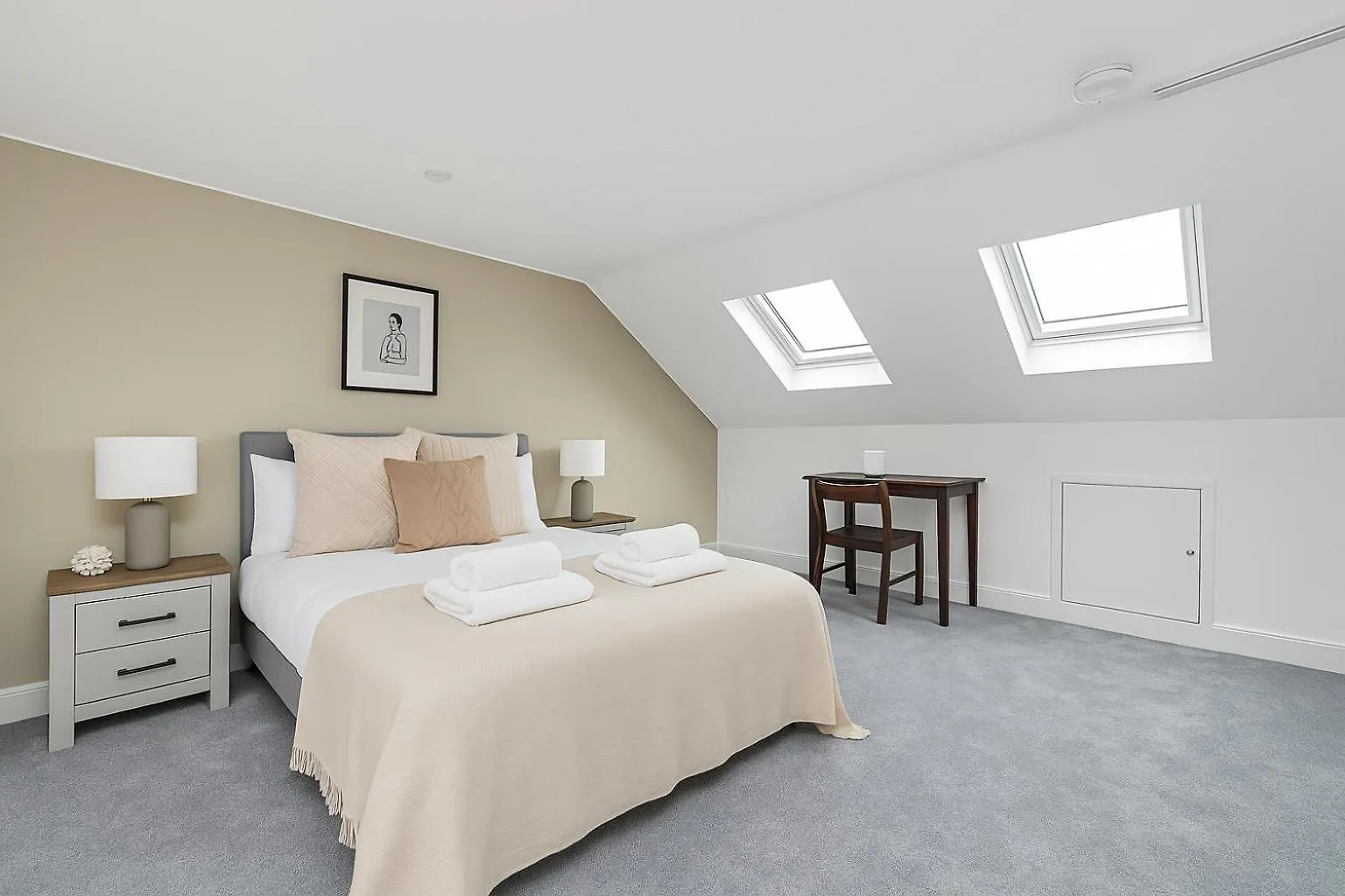 Bright Private Rooms - Peaceful Morden Location London Apartment